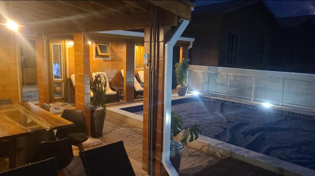 Casa Aconchegante Condominio Fechado Na Natureza Em Sao Roque Mairinque Ngoại thất bức ảnh