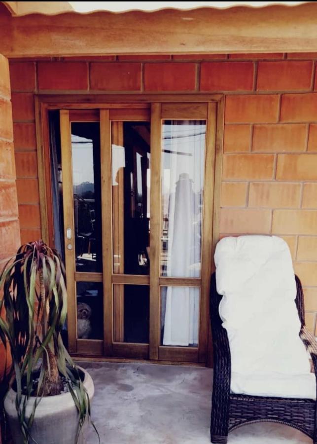 Casa Aconchegante Condominio Fechado Na Natureza Em Sao Roque Mairinque Ngoại thất bức ảnh